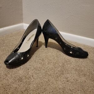 Vintage Bandolino Black Peep-Toe Heels
